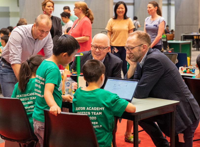 FLL Junior students meet chairman of LEGO Group